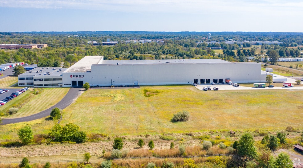 More Photos Of 2801 Township Line Rd, Hatfield Manufacturing For Lease