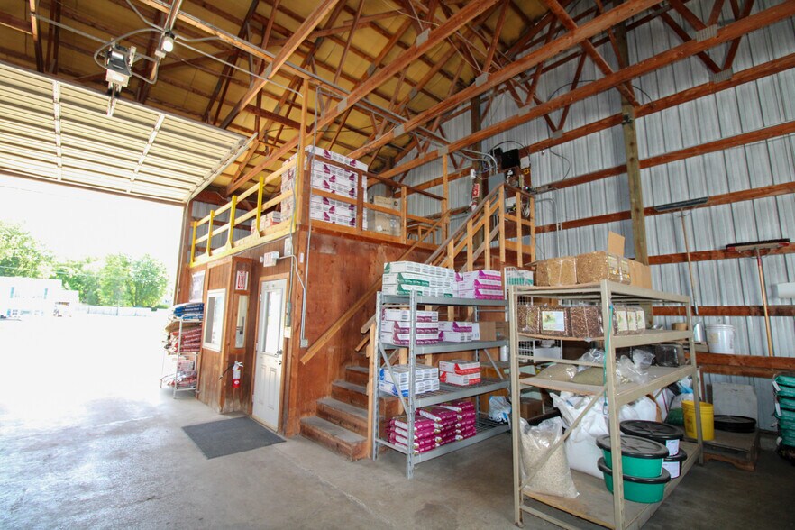 More Photos Of 107 8th Ave SW, Kasson Specialty For Sale