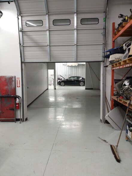 More Photos Of 4100 Indianola Ave, Columbus Auto Repair For Sale