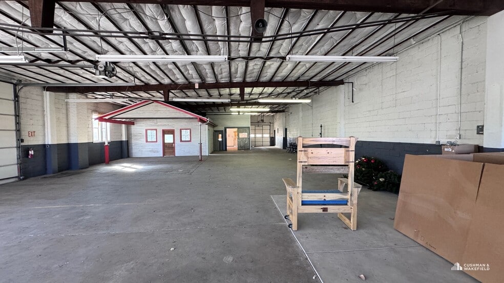 More Photos Of 213-215 4th St, Windsor Storefront For Sale