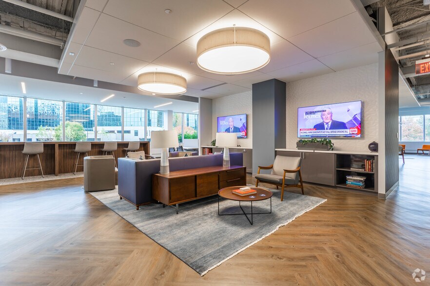 More Photos Of 8260 Greensboro Dr, McLean Office For Lease