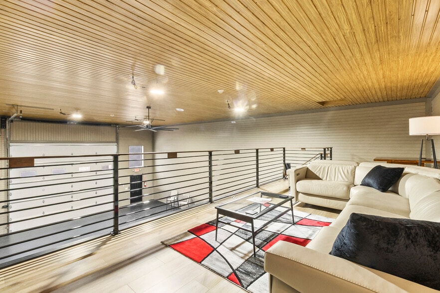 More Photos Of 144 McCrary Rd, Mooresville Flex For Sale