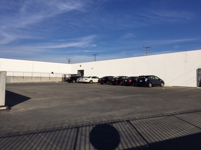 More Photos Of 1729 E Washington Blvd, Los Angeles Warehouse For Lease