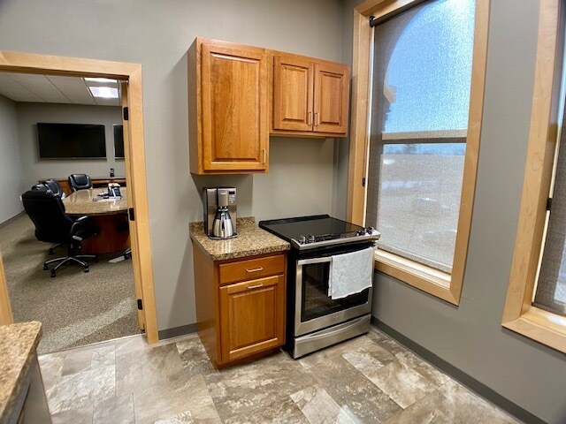 More Photos Of 1 N Main St, Hillsboro Office For Sale