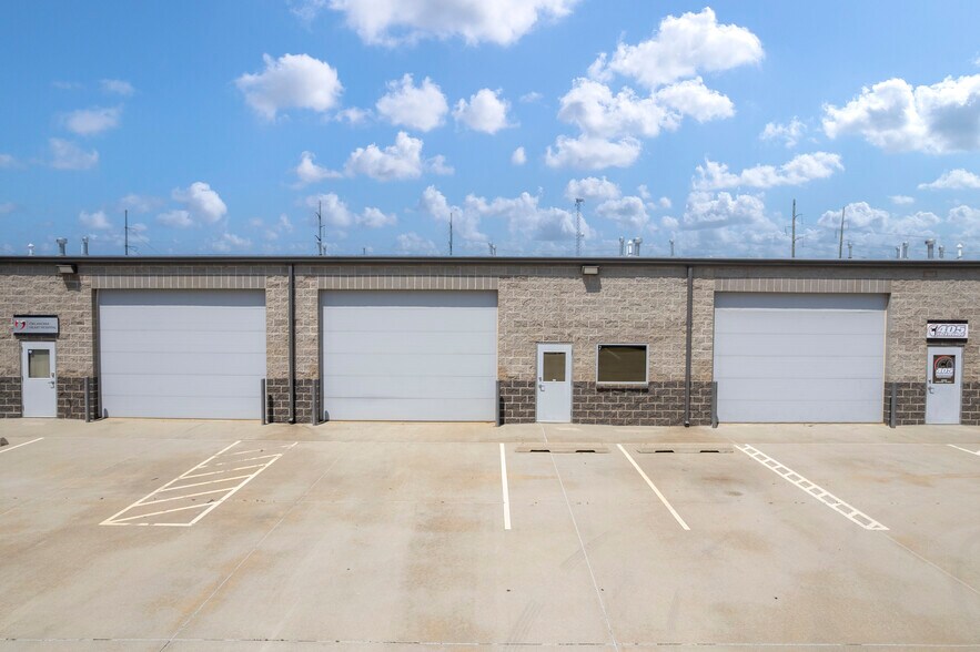 More Photos Of 7312 NW 164th St, Edmond Warehouse For Sale