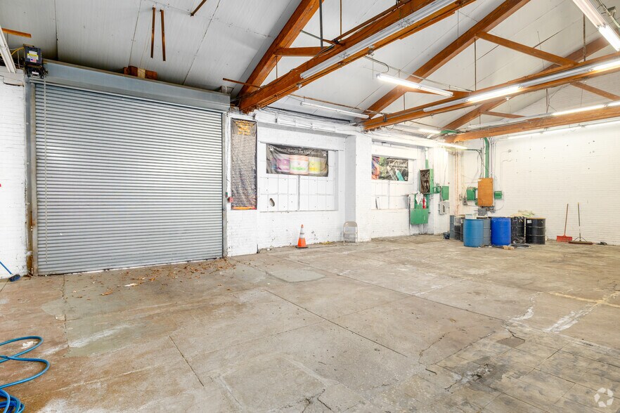 More Photos Of 67 W Queen Ln, Philadelphia Warehouse For Sale