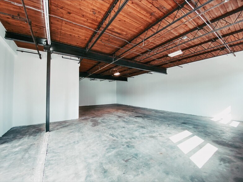 More Photos Of 1500 N Graham St, Charlotte Office For Lease