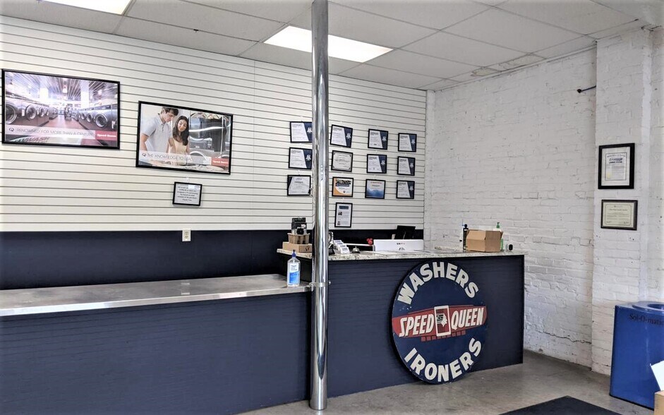 More Photos Of 4808 S 26th St, Omaha Warehouse For Sale