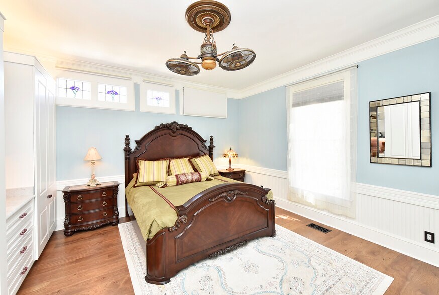 More Photos Of 315 Cedar St, New Ulm Specialty For Sale