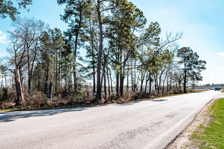 More Photos Of 11998 Highway 59, Cleveland Flex For Sale