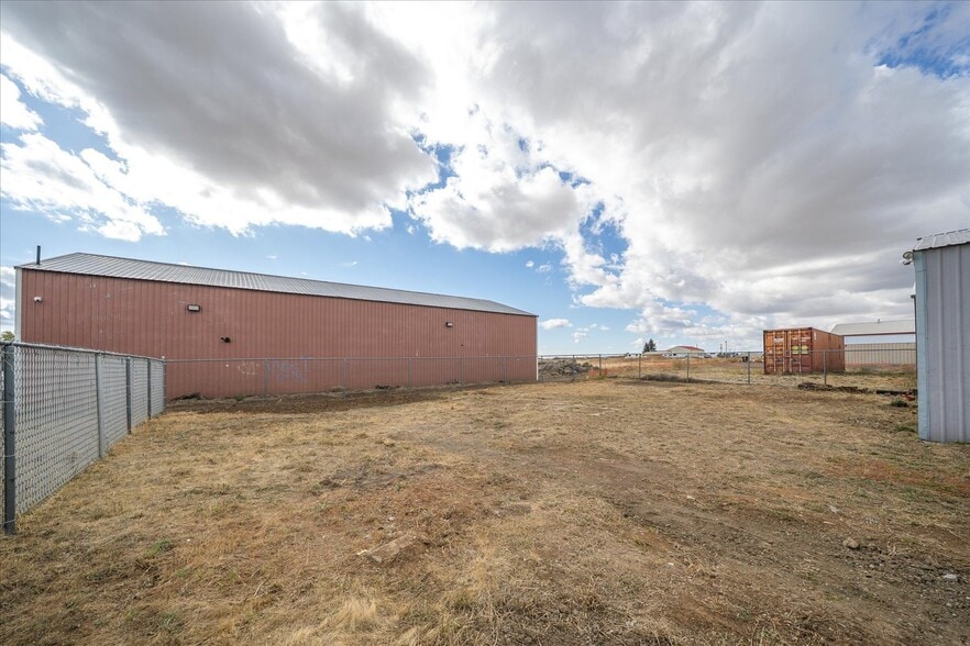 More Photos Of 12825 W 17th Ave, Airway Heights Warehouse For Sale