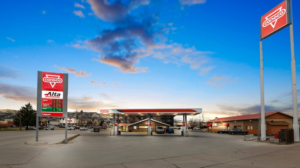 Primary Photo Of 2506 Dewar Dr, Rock Springs Service Station For Sale