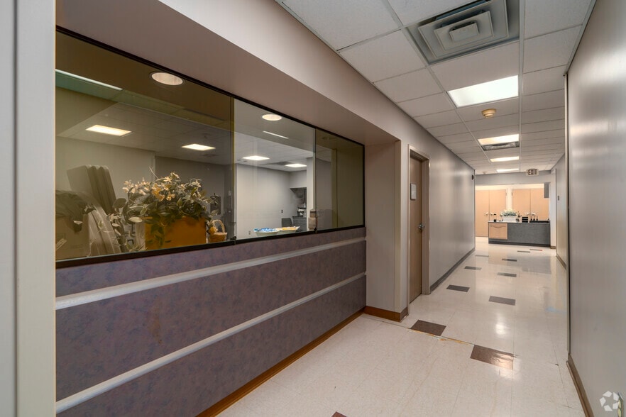 More Photos Of 308 E Centerview St, China Grove Office For Sale