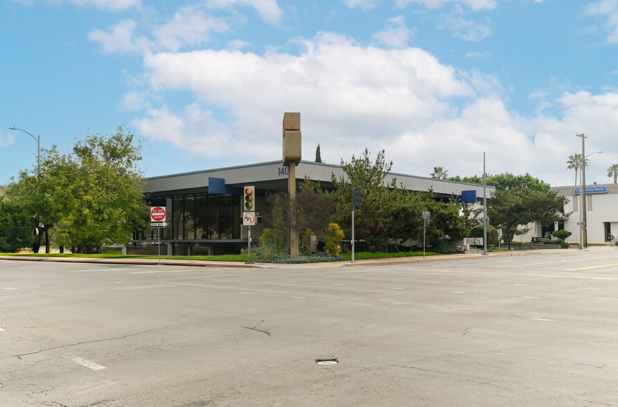 More Photos Of 140 N Escondido Blvd, Escondido Office For Sale