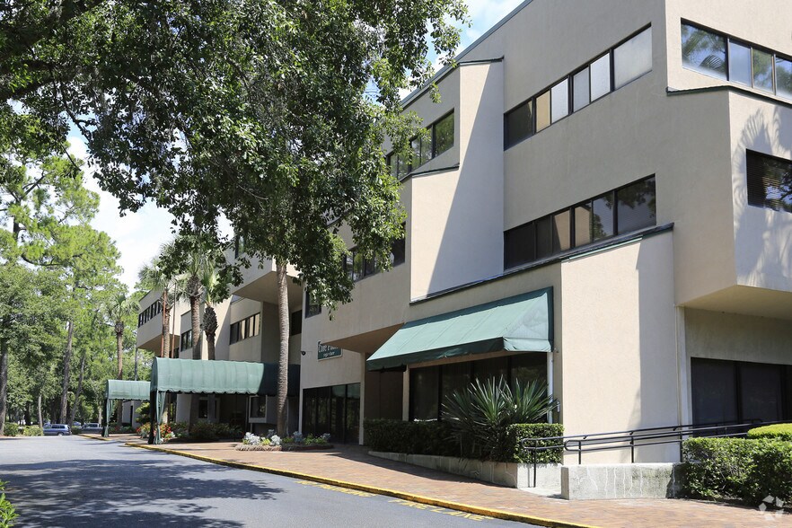More Photos Of 32 Office Park Rd, Hilton Head Island Office For Lease