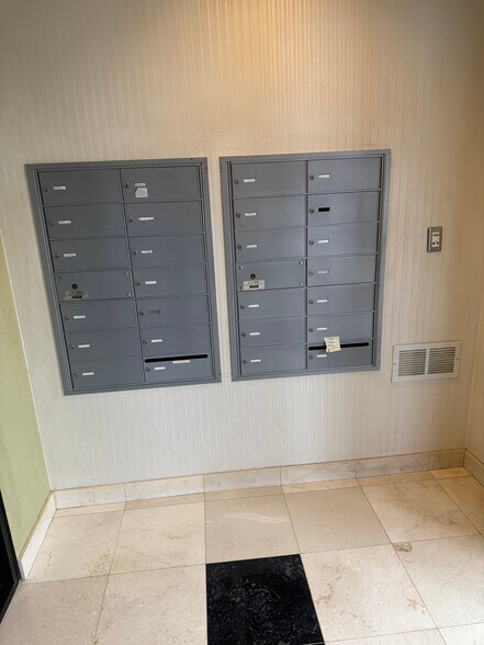 More Photos Of 822 Kumho Dr, Fairlawn Medical For Sale