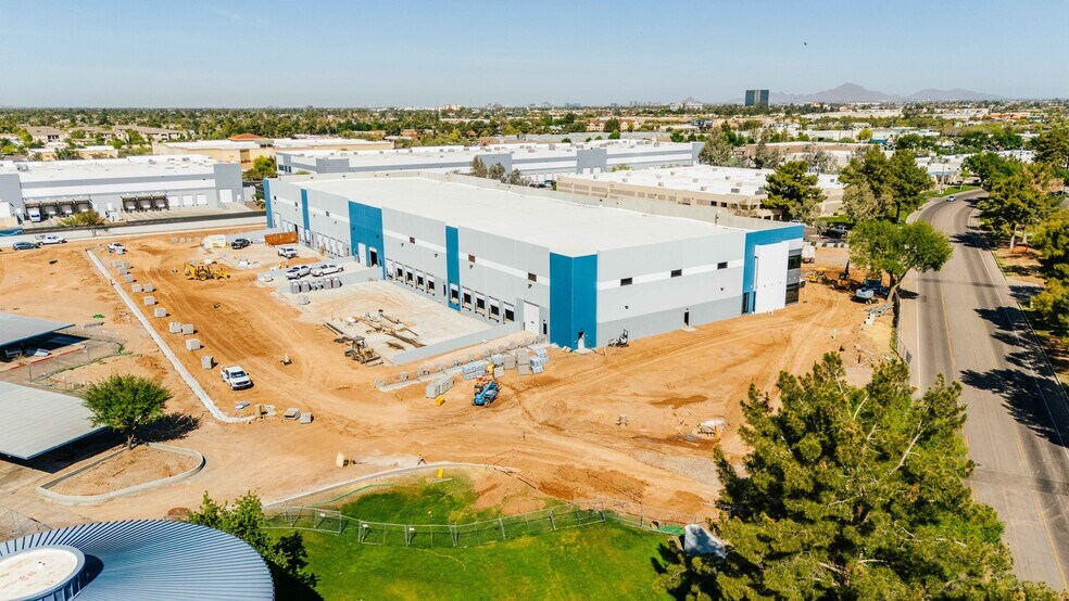 More Photos Of 1352 N Fiesta Blvd, Gilbert Distribution For Lease