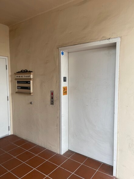 More Photos Of 26527-26351 Agoura Rd, Calabasas Storefront For Lease