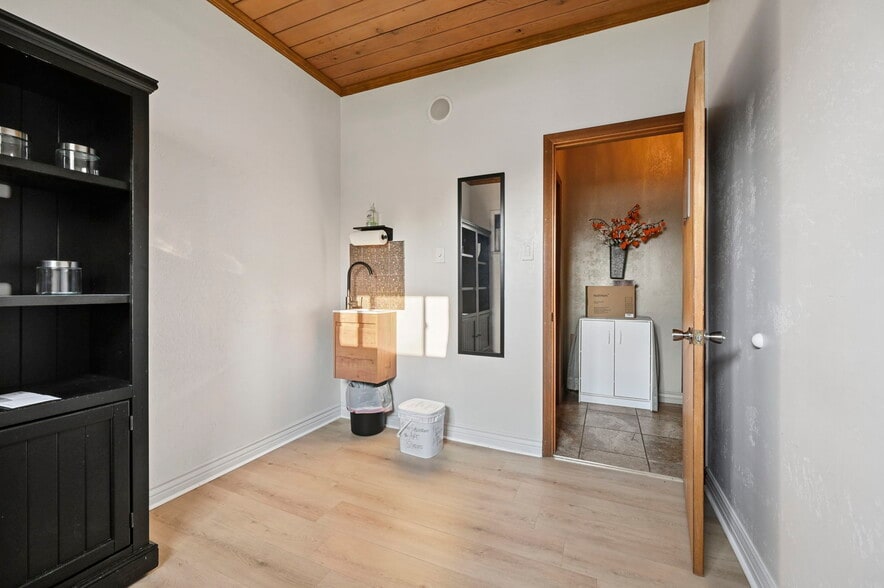 More Photos Of 2402 N Nevada Ave, Colorado Springs Freestanding For Sale