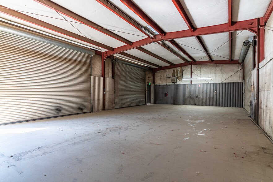 More Photos Of 68686 Summit Dr, Cathedral City Service For Sale