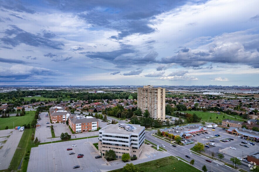 More Photos Of 201 County Court Blvd, Brampton Office For Lease