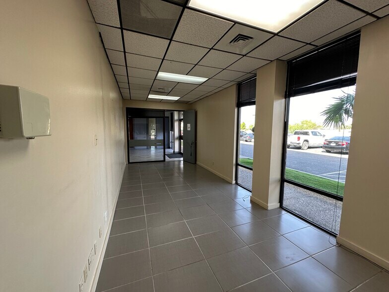 More Photos Of 1280 Hawkins Blvd, El Paso Office For Lease