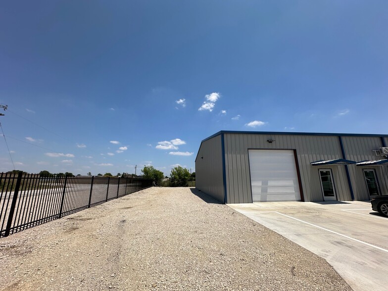 Primary Photo Of 17564 Matany Rd, Justin Industrial For Lease