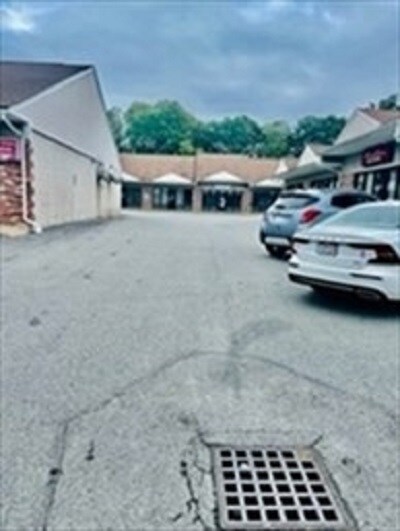 More Photos Of 132 S Main St, Acushnet Freestanding For Lease