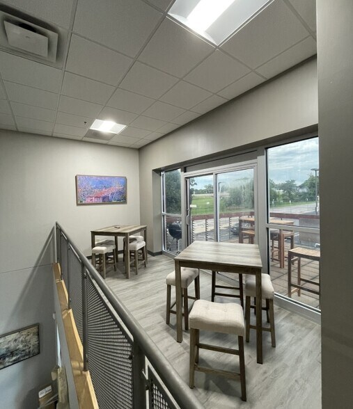 More Photos Of 450 E 4th St, Kansas City Office For Lease