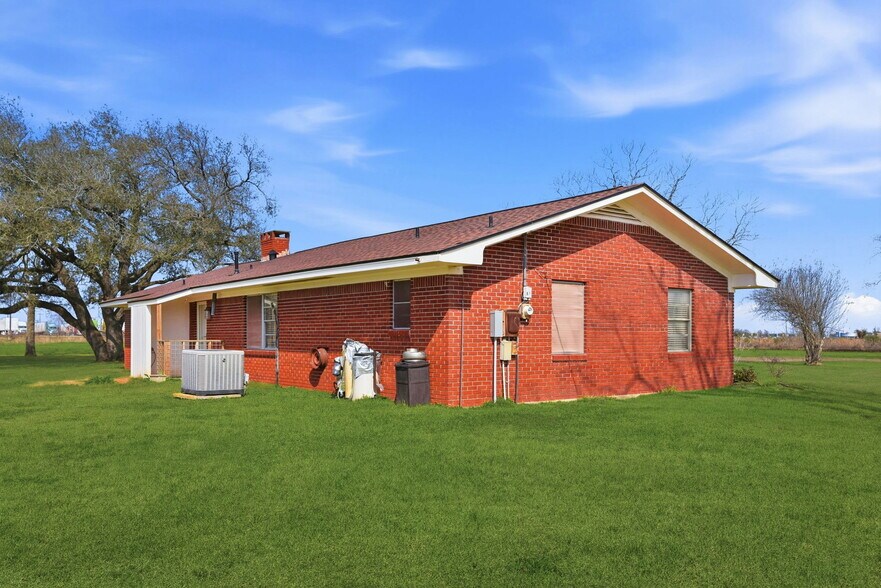 More Photos Of 1839 Henderson rd, Angleton Land For Sale