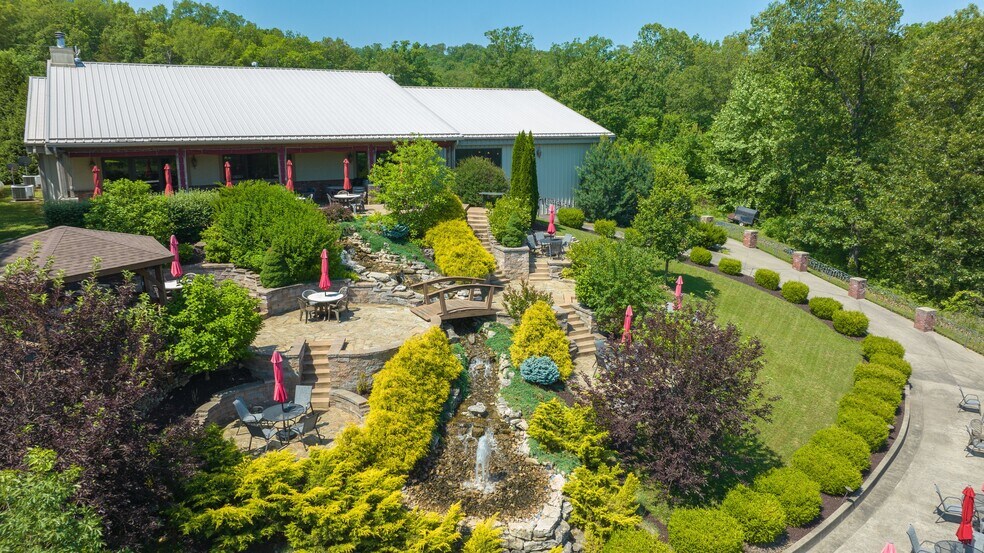 More Photos Of 846 Winery Hills Est, Linn Creek Winery Vineyard For Sale