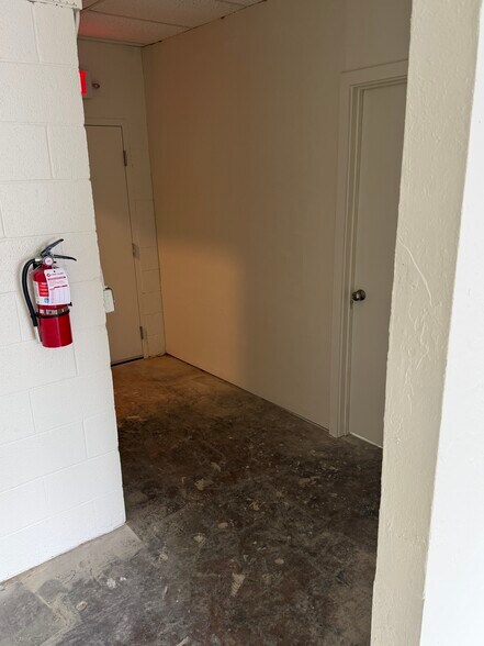 More Photos Of 1166 Butternut St, Abilene Flex For Lease