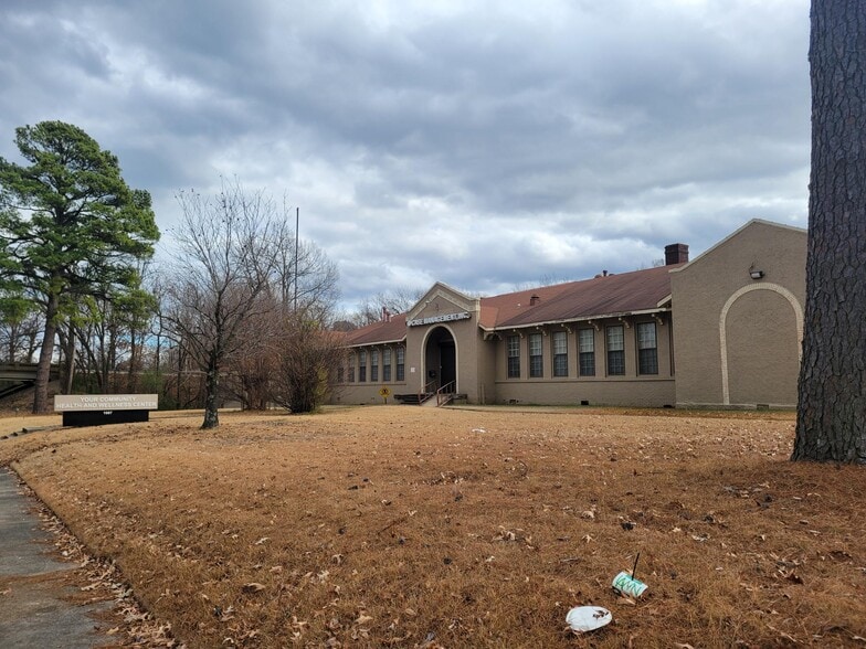 Primary Photo Of 1087 Alice Ave, Memphis Office For Sale