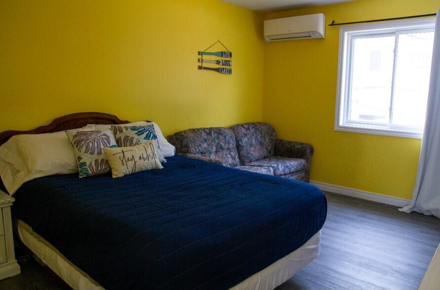 More Photos Of 9717 Army Camp Rd, Lambton Shores Freestanding For Sale