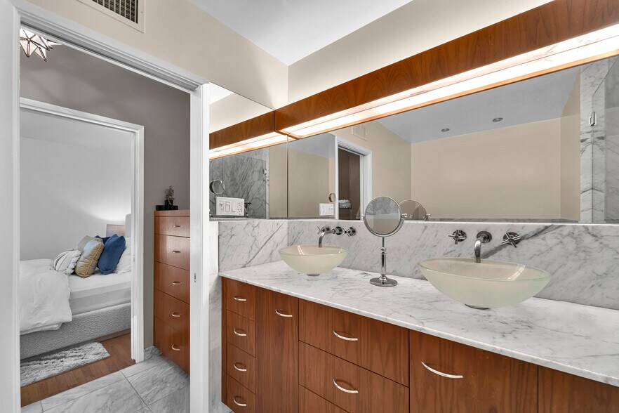 More Photos Of 4227 Van Nuys Blvd, Sherman Oaks Apartments For Sale