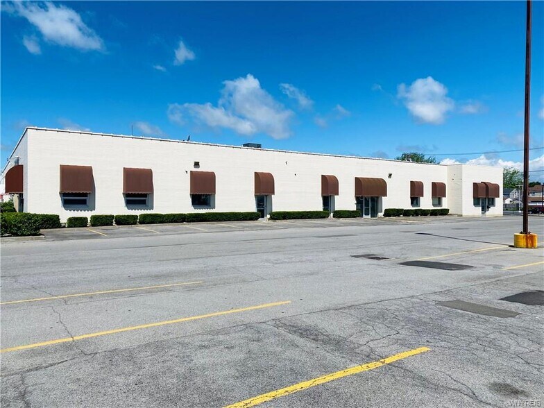 More Photos Of 1212 Abbott Rd, Buffalo Auto Dealership For Lease