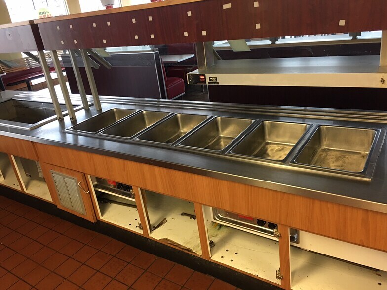 More Photos Of 800 W Walnut St, Watseka Fast Food For Lease