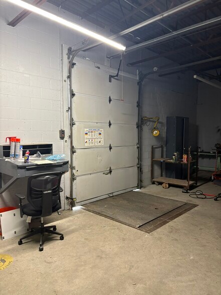 More Photos Of 195 Dupont Dr, Providence Manufacturing For Lease