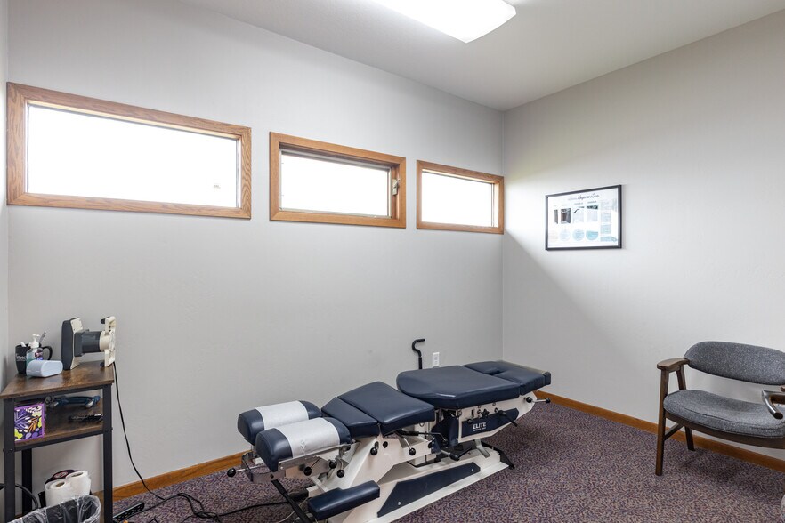 More Photos Of 1650 S Main St, Oshkosh Office For Sale