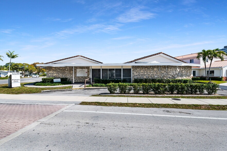 More Photos Of 1130 Bayview Dr, Fort Lauderdale Medical For Lease