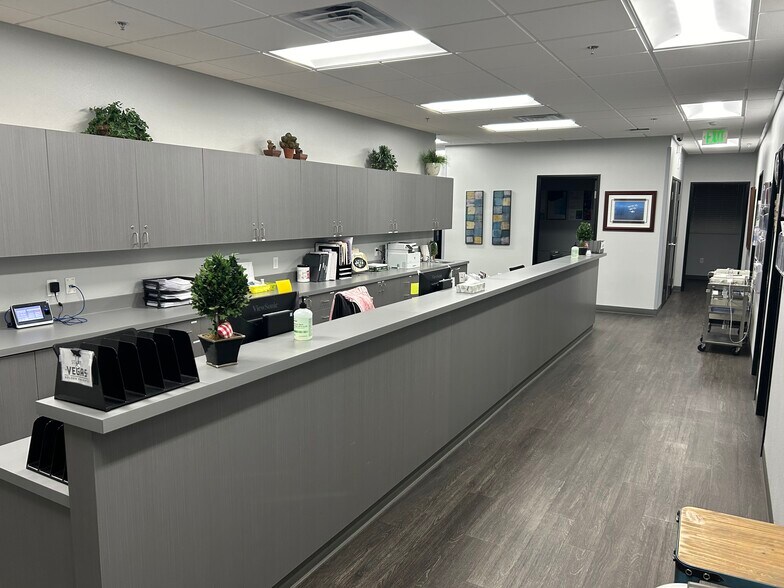 More Photos Of 7305 S Pecos Rd, Las Vegas Medical For Lease