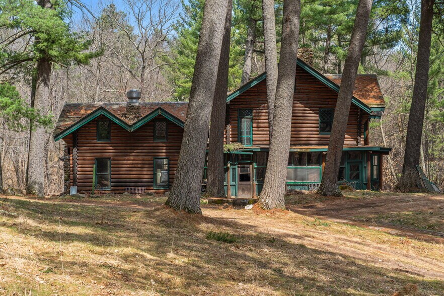 More Photos Of 1098 340th Ave, Frederic Specialty For Sale