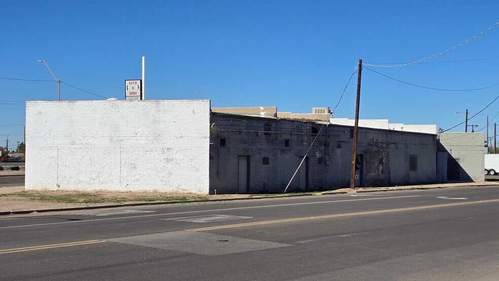 More Photos Of 200 E Frontier St, Eloy Bar For Sale