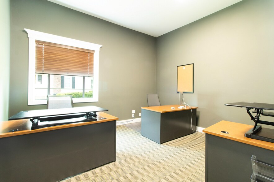 More Photos Of 698 Main St, Branford Office For Sale