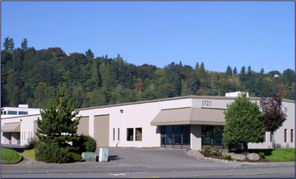 Primary Photo Of 1721 W Valley Hwy N, Auburn Warehouse For Lease
