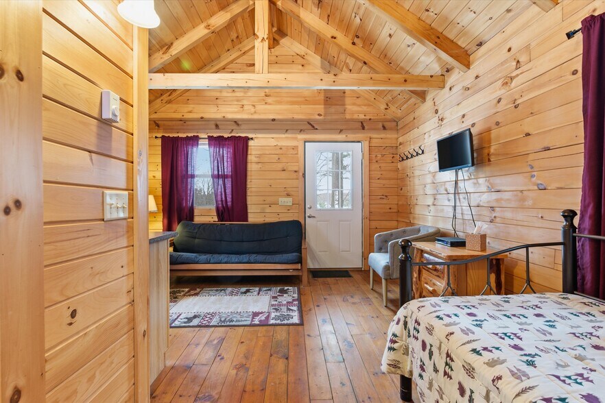 More Photos Of 581 US Route 9, Schroon Lake Restaurant For Sale