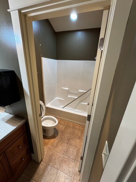 More Photos Of 612 NE 2nd Ave, Camas Office Residential For Sale