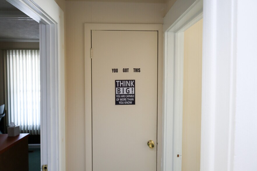 More Photos Of 1616 Blountville Blvd, Blountville Office Residential For Sale