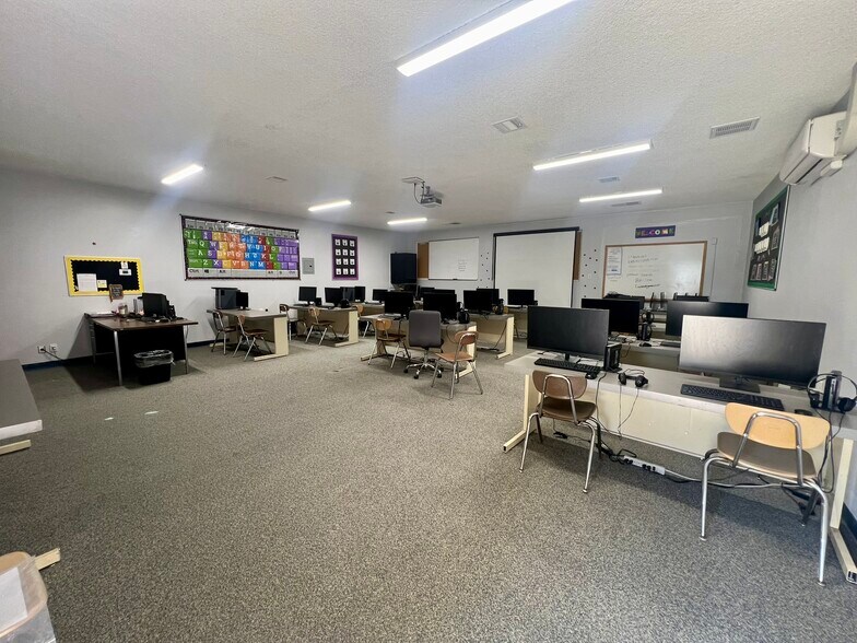 More Photos Of 11507 Studebaker Rd, Norwalk Schools For Lease