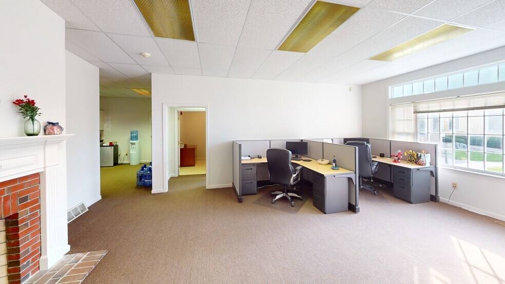 More Photos Of 360 Route 101, Bedford Medical For Lease